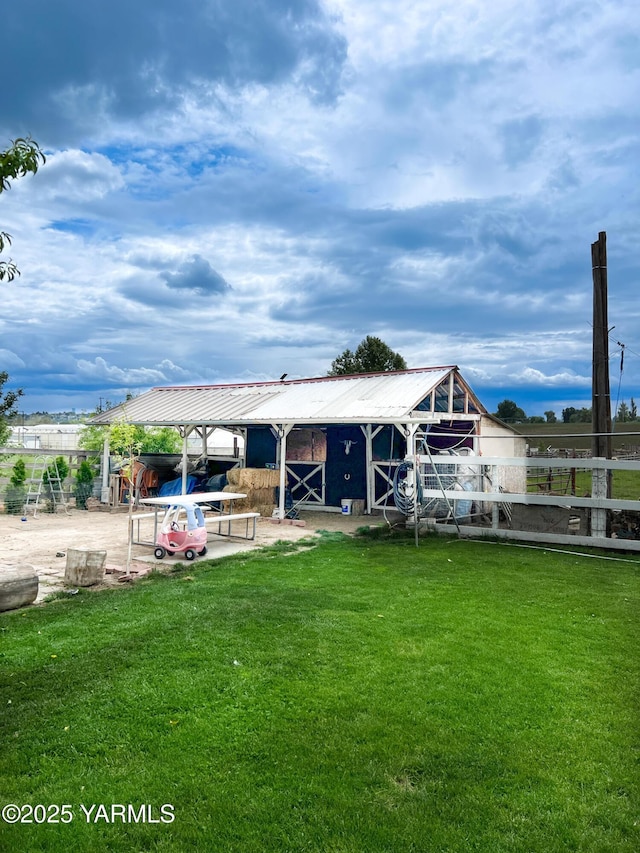 1341 Cemetery Rd, Sunnyside, WA 98944 - dock with an exterior structure