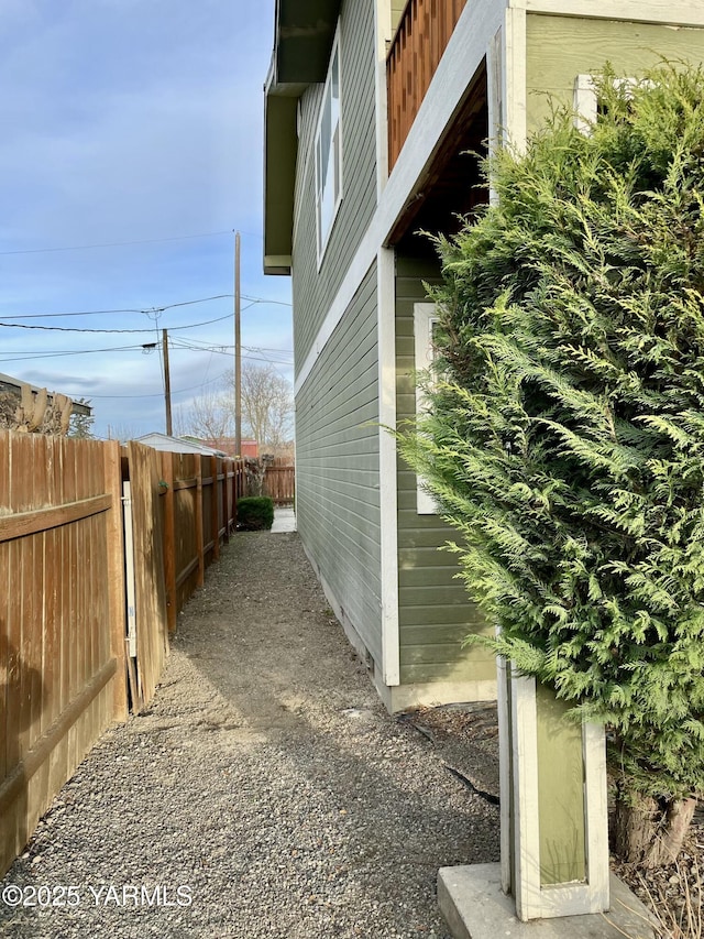 106 S G St, Toppenish, WA 98948 - view of side of property with fence