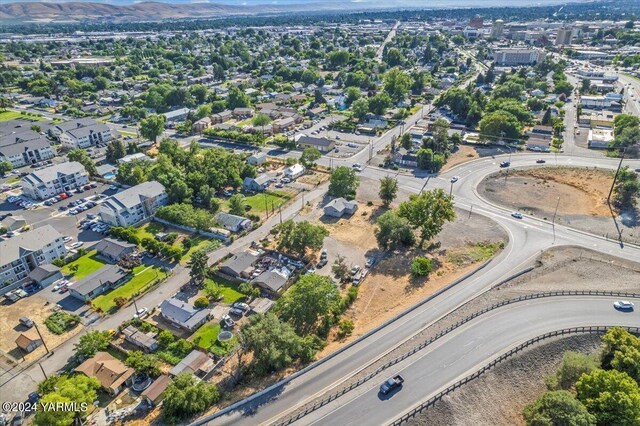 1203 E Chestnut Ave, Yakima, WA 98901 - aerial view with a residential view
