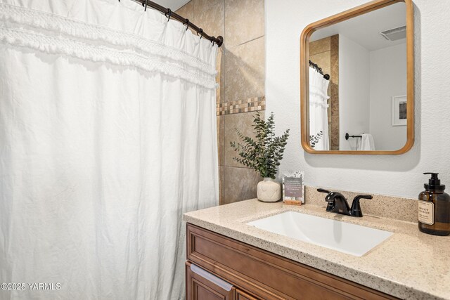 12826 Douglas Rd, Yakima, WA 98908 - full bath with vanity