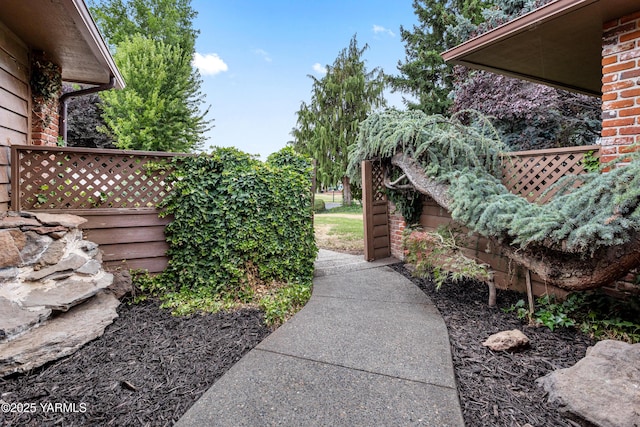 404 Chisholm Trl, Yakima, WA 98908 - photo 3