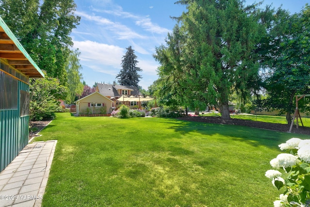 14 N 37th Ave, Yakima, WA 98902 - view of green lawn