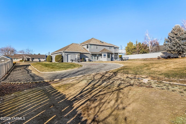191 Alteejen Rd, Zillah, WA 98953 - back of property with fence and a lawn