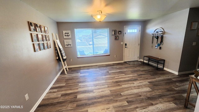 6402 Crestfields Rd, Yakima, WA 98908 - entrance foyer with dark wood-style flooring and baseboards