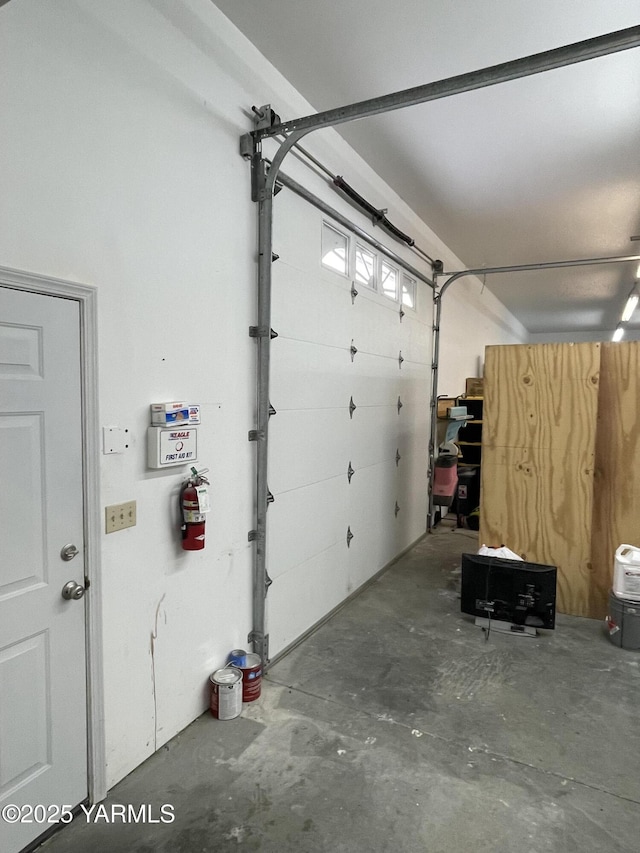 15783 Fisk Rd, Yakima, WA 98908 - view of garage
