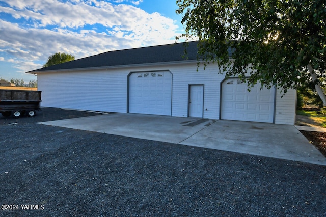 15783 Fisk Rd, Yakima, WA 98908 - view of detached garage