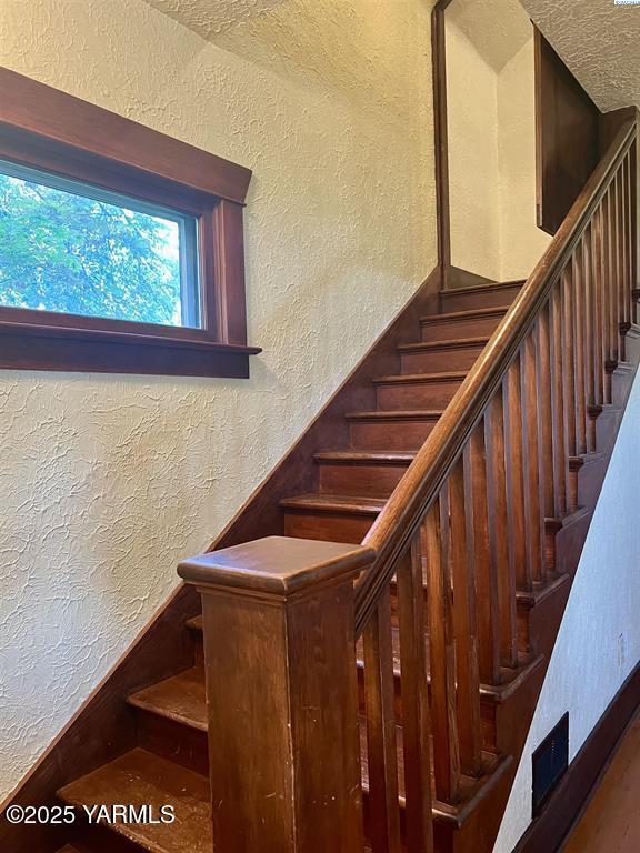 10901 N Pioneer Rd, Prosser, WA 99350 - photo 26