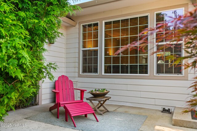 9307 Torrey Pines Ln, Yakima, WA 98908 - view of patio / terrace