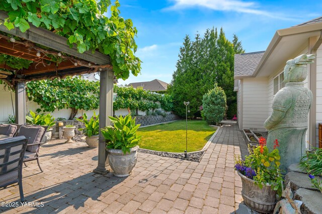 9307 Torrey Pines Ln, Yakima, WA 98908 - view of patio