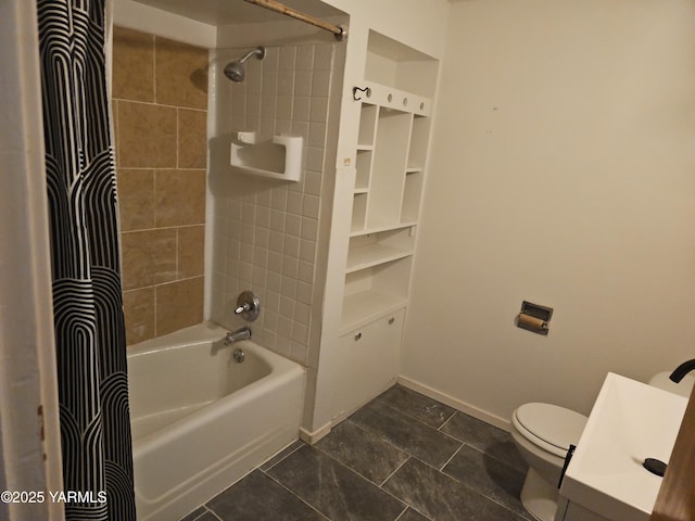 319 NW Crescent Ave, Sunnyside, WA 98944 - full bath featuring shower / bath combo, toilet, baseboards, vanity, and tile patterned flooring