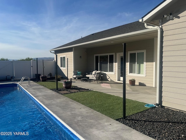 522 Adobe Way, Selah, WA 98942 - view of swimming pool with a patio, fence, and an outdoor living space
