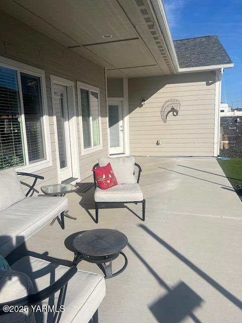 522 Adobe Way, Selah, WA 98942 - view of patio / terrace