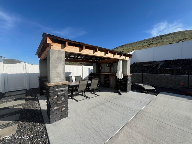 522 Adobe Way, Selah, WA 98942 - view of patio / terrace with a fenced backyard