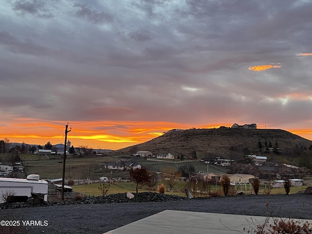 522 Adobe Way, Selah, WA 98942 - view of mountain backdrop