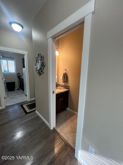 522 Adobe Way, Selah, WA 98942 - corridor with wood finished floors and baseboards