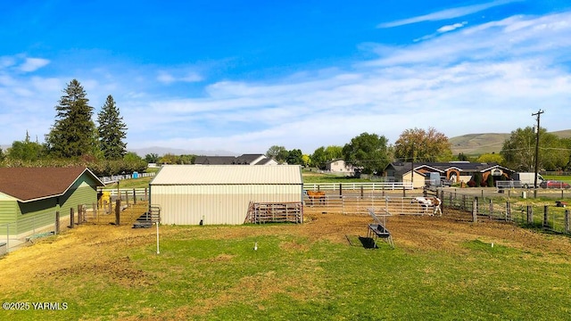 2810 S 79th Ave, Yakima, WA 98903 - view of yard with an outdoor structure, an outbuilding, and a mountain view