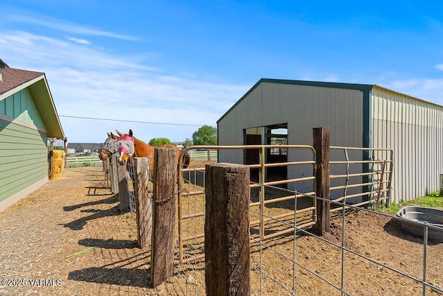 2810 S 79th Ave, Yakima, WA 98903 - view of outbuilding with an exterior structure