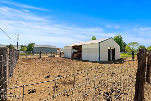2810 S 79th Ave, Yakima, WA 98903 - horse barn with a view of rural / pastoral area