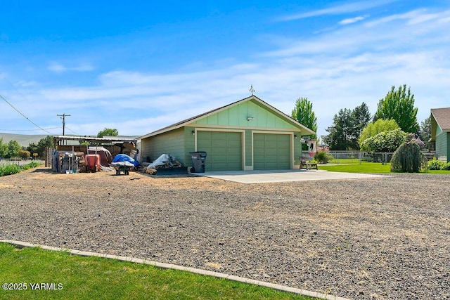 2810 S 79th Ave, Yakima, WA 98903 - garage featuring a detached garage