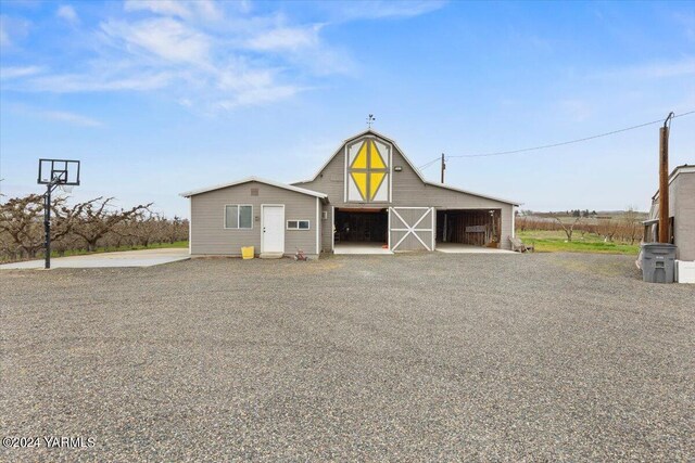 31 Gilbert Rd, Zillah, WA 98953 - view of barn