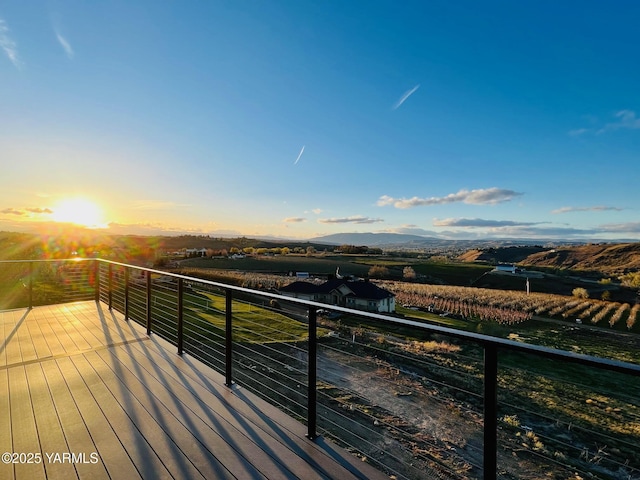 4611 Hilltop Way, Yakima, WA 98908 - wooden terrace featuring a mountain view