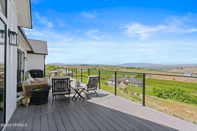 4611 Hilltop Way, Yakima, WA 98908 - deck featuring a mountain view