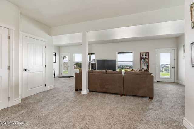 921 Tibbling Rd, Selah, WA 98942 - carpeted living area with baseboards