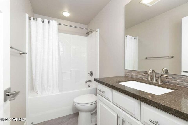 8905 Occidental Rd Unit 202A, Yakima, WA 98903 - full bath with vanity, shower / bathtub combination with curtain, and toilet