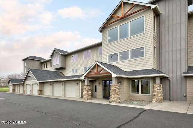 8905 Occidental Rd Unit 202A, Yakima, WA 98903 - view of property featuring stone siding