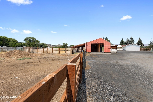 5252 US Highway 12, Yakima, WA 98908 - view of pole building featuring gravel driveway