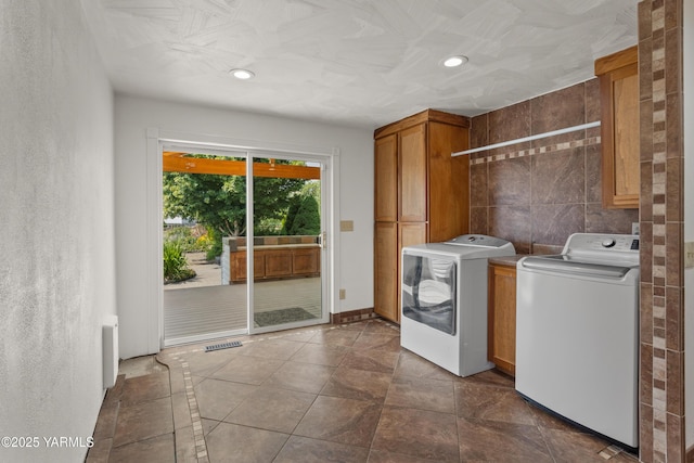 5252 US Highway 12, Yakima, WA 98908 - washroom with cabinet space, washing machine and dryer, and recessed lighting