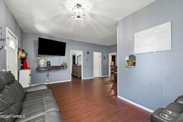 708 S 8th St, Yakima, WA 98901 - living room featuring wood finished floors and baseboards