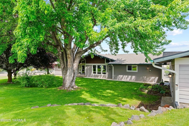 1312 Dazet Rd, Yakima, WA 98908 - view of front of home with a front lawn