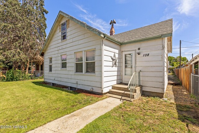 108 S Fir St, Toppenish, WA 98948 - photo 1