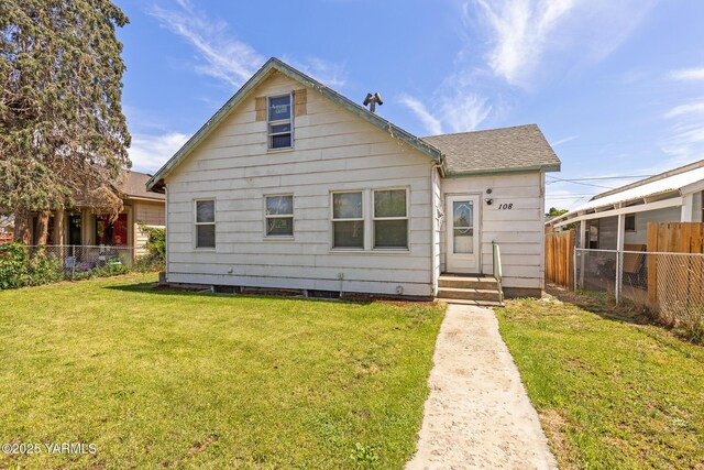 108 S Fir St, Toppenish, WA 98948 - photo 2