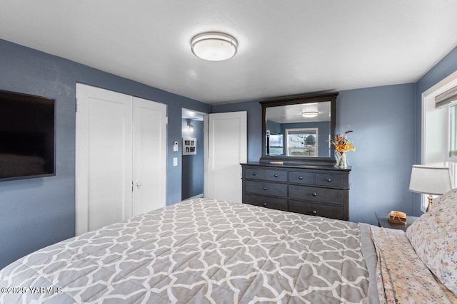 bedroom featuring a closet