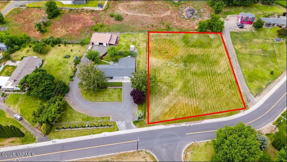 512 Canyon Rd, Yakima, WA 98901
