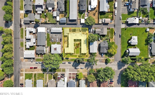 209 S 9th Ave, Yakima, WA 98902 - aerial view of residential area with property boundaries highlighted