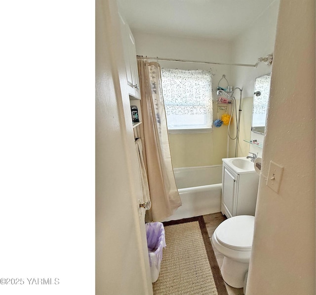 209 S 9th Ave, Yakima, WA 98902 - full bathroom with vanity and shower / bath combo with shower curtain