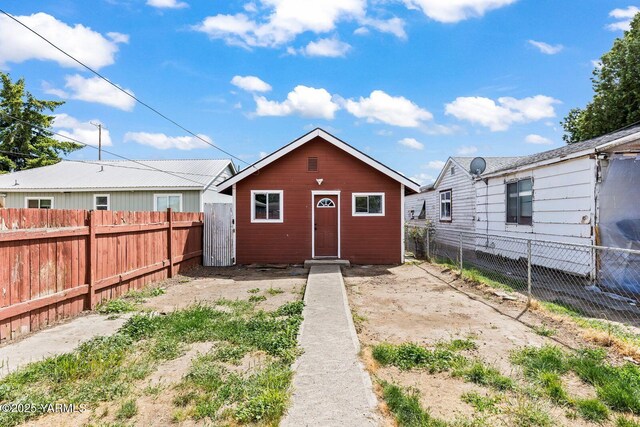 1161/2 E B St, Wapato, WA 98951 - photo 16