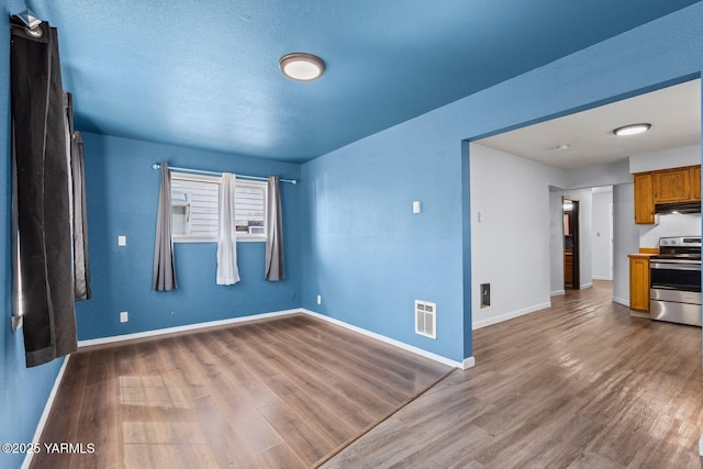 1161/2 E B St, Wapato, WA 98951 - photo 4