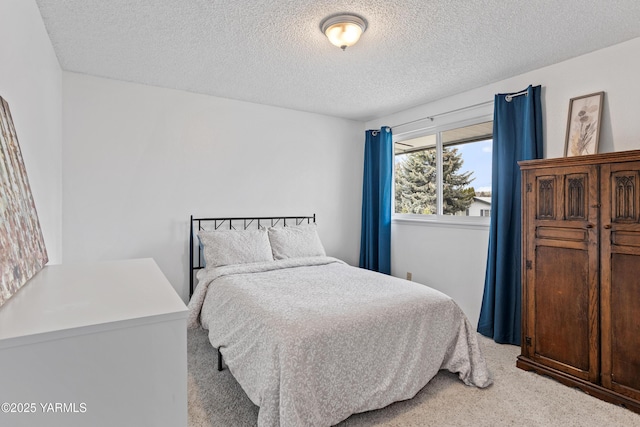 4704 W Prasch Ave, Yakima, WA 98908 - carpeted bedroom featuring a textured ceiling