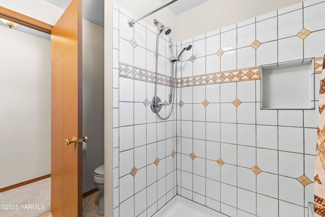 516 N Elm St, Toppenish, WA 98948 - bathroom featuring toilet and a tile shower