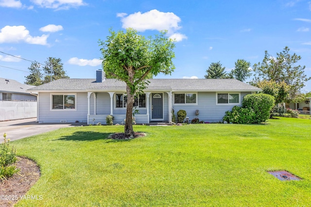 516 N Elm St, Toppenish, WA 98948 - ranch-style house featuring a chimney and a shingled roof