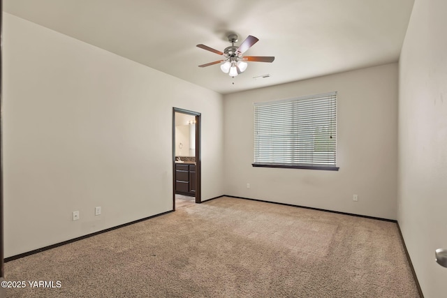 5901 Coolidge Rd, Yakima, WA 98903 - unfurnished room with light carpet and a ceiling fan