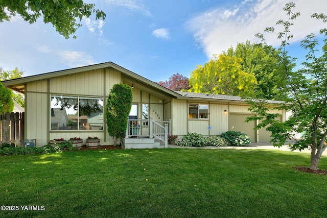 3204 Clinton Way, Yakima, WA 98902 - view of front of property featuring a garage