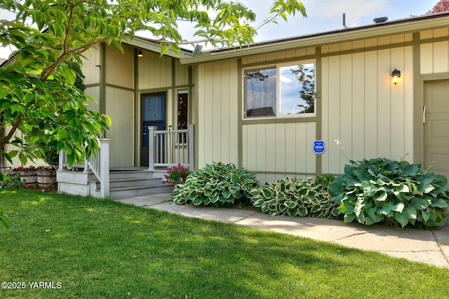 3204 Clinton Way, Yakima, WA 98902 - entrance to property featuring a lawn and an attached garage
