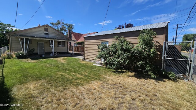 807 S 11th Ave, Yakima, WA 98908 - back of property