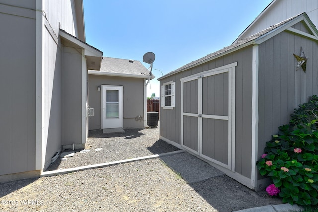 5807 W Whatcom Ave, Yakima, WA 98903 - view of patio featuring a storage unit