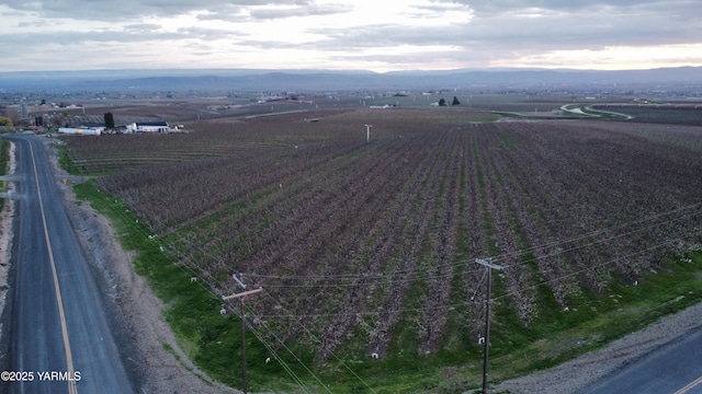 1670 Smith Rd, Zillah, WA 98953